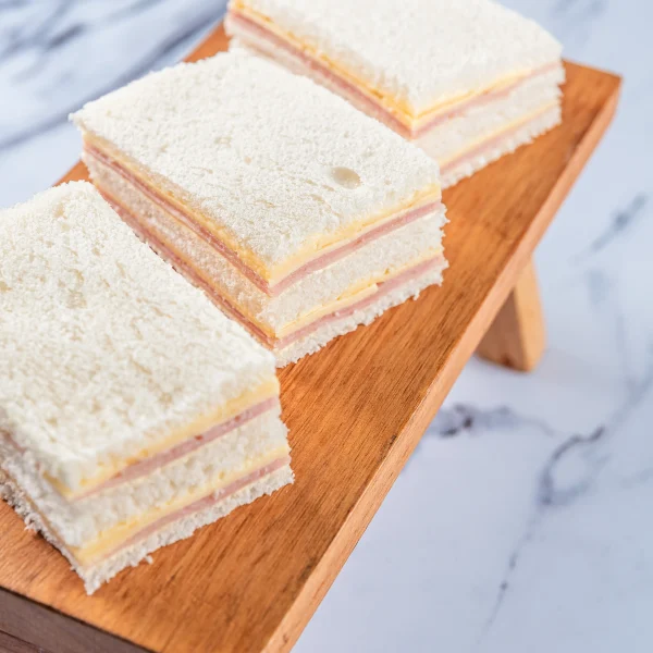 Sándwiches de Jamón y Queso